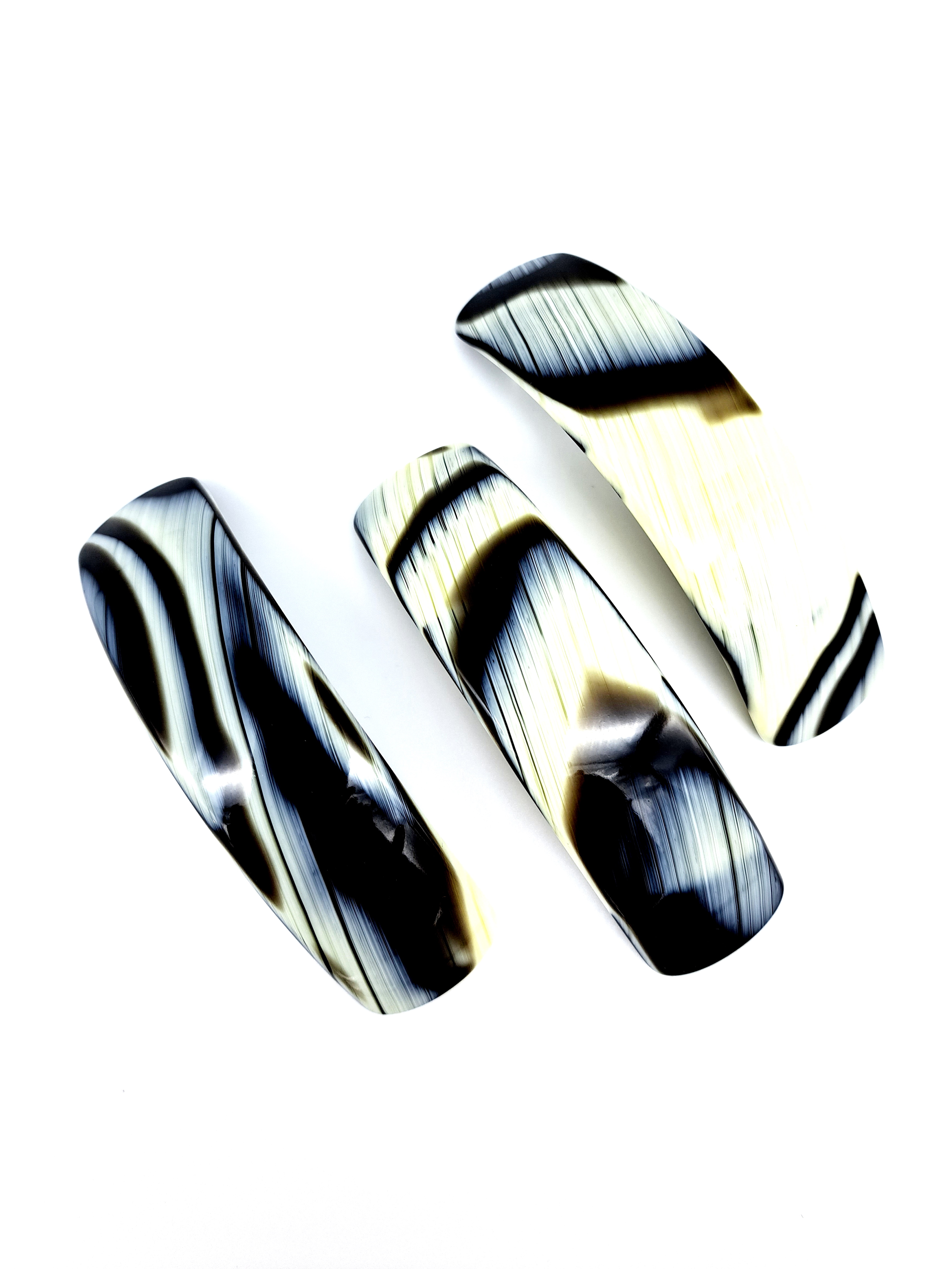 große Haarspange in Horn-Optik